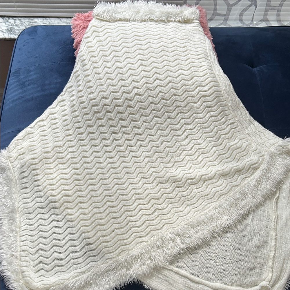 White coat/cozy  style for winter